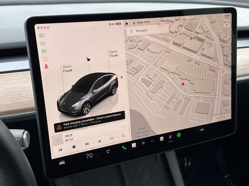 Used 2022 Tesla Model Y Long Range image 16