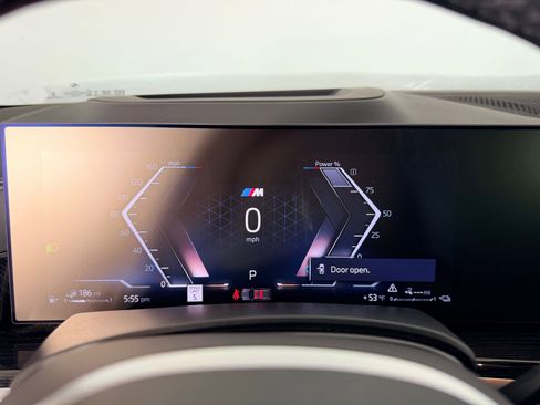 Certified 2025 BMW X5 xDrive50e w/ M Sport Package AWD/4WD image 31