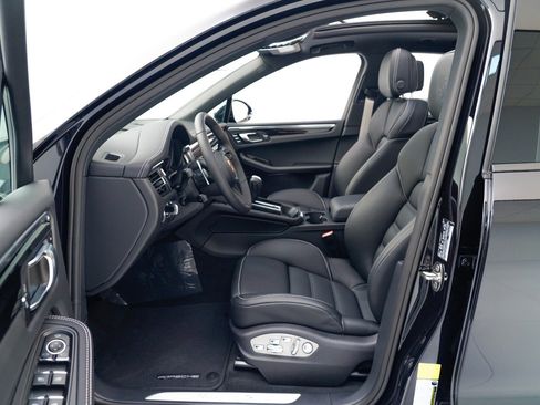 New 2026 Porsche Macan S image 18