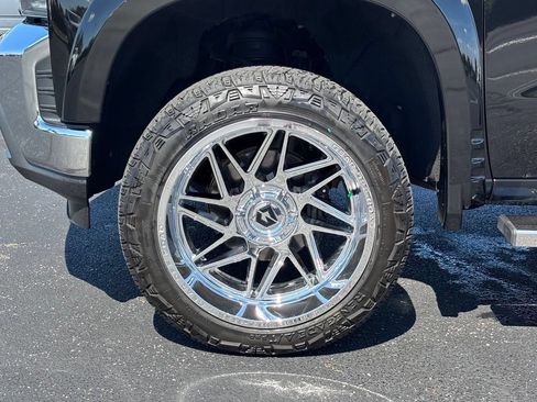 Used 2021 Chevrolet Silverado 1500 LT AWD/4WD image 10