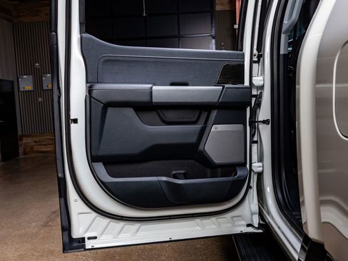 Used 2021 Ford F150 Lariat w/ Equipment Group 502A High image 37