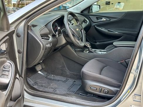 Used 2024 Chevrolet Malibu LT image 10