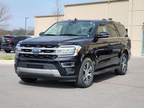 Used 2024 Ford Expedition Limited RWD image 2