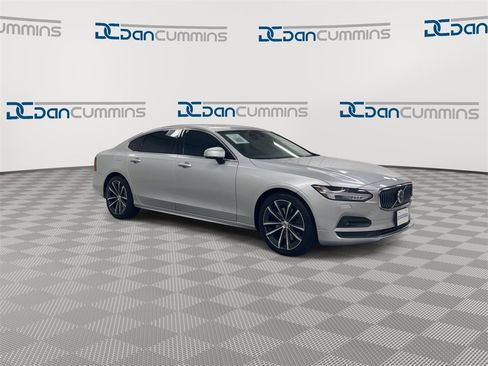 Used 2021 Volvo S90 T6 Momentum image 2