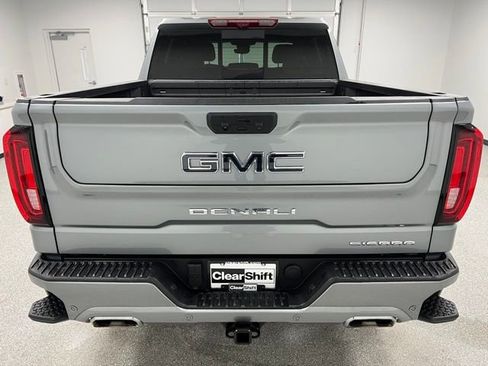 Used 2025 GMC Sierra 1500 Denali Ultimate image 9