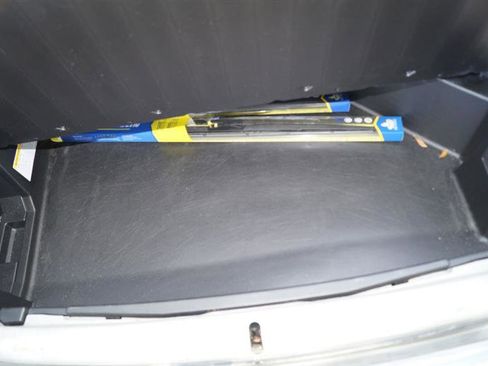 Used 2015 Toyota Prius Five image 29