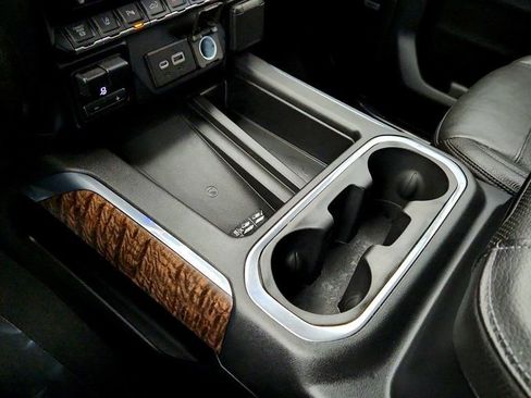 Used 2020 GMC Sierra 2500 Denali w/ Denali Ultimate Package image 17