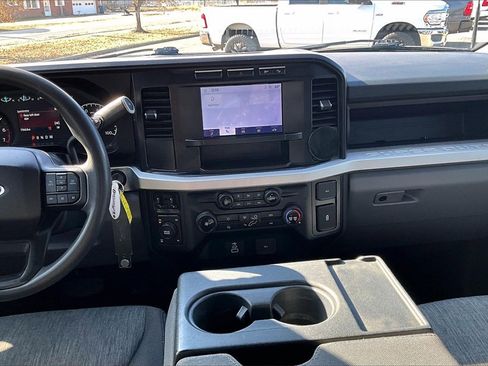 Used 2023 Ford F250 XL w/ FX4 Off-Road Package image 6