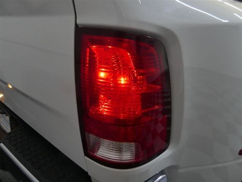 Used 2018 RAM 3500 Tradesman w/ Chrome Appearance Group image 13