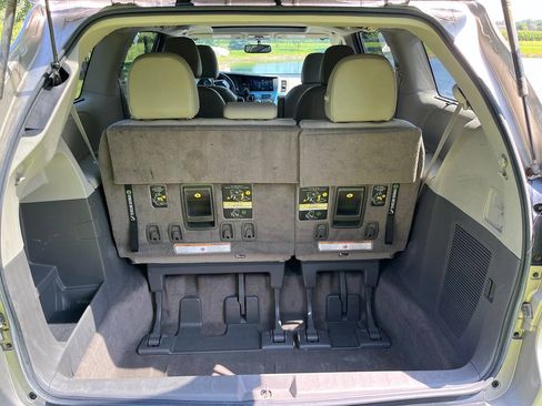 Used 2016 Toyota Sienna XLE AWD/4WD image 12