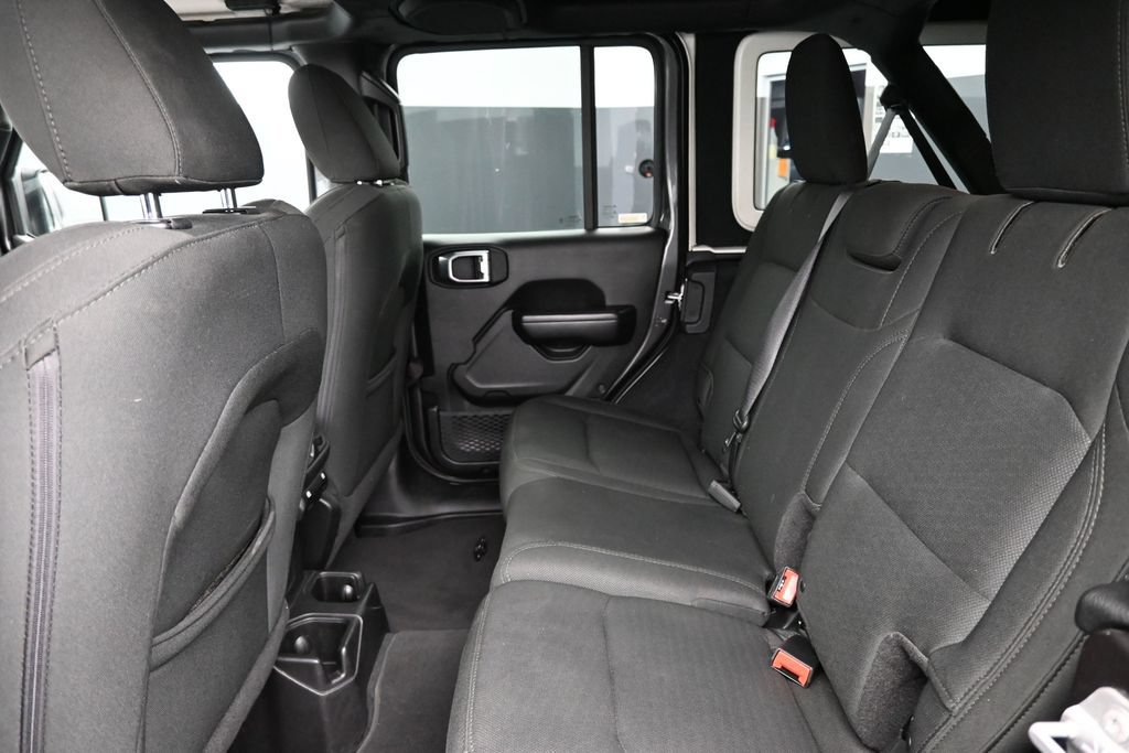Used 2018 Jeep Wrangler Unlimited Sport AWD/4WD image 13
