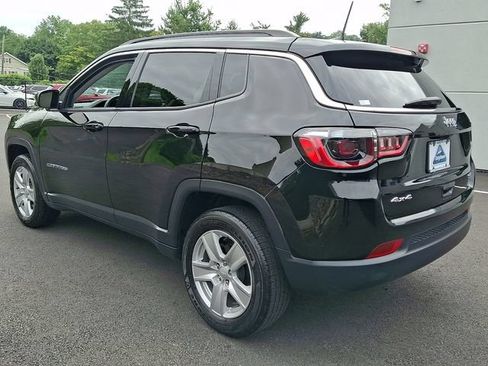Used 2022 Jeep Compass Latitude w/ Convenience Group AWD/4WD image 4