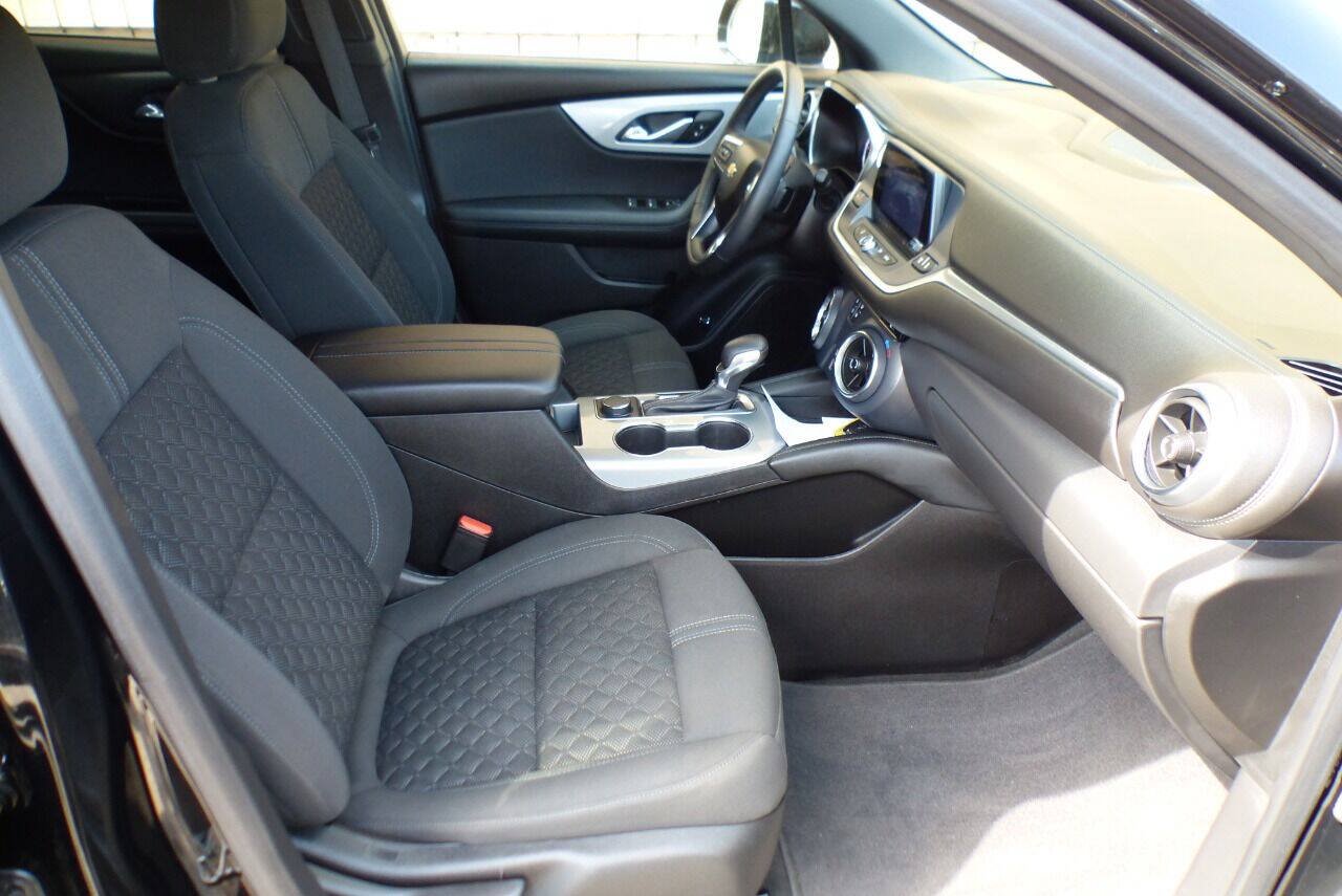 Used 2020 Chevrolet Blazer LT FWD image 40