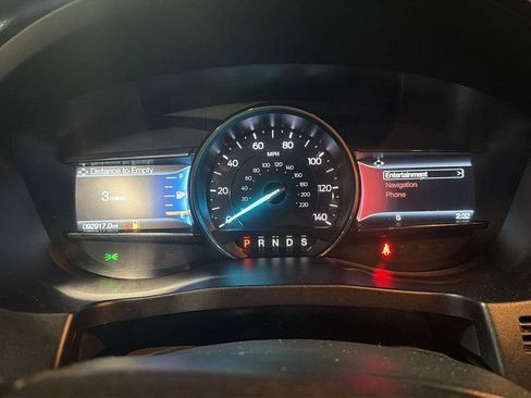 Used 2018 Ford Explorer XLT w/ Equipment Group 202A image 23