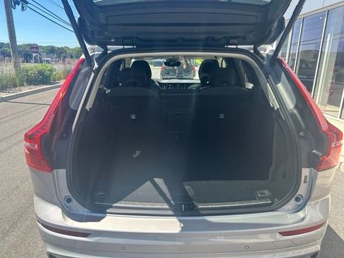 Used 2025 Volvo XC60 B5 Plus AWD/4WD image 11