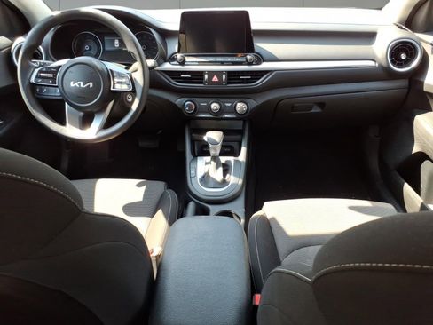Used 2023 Kia Forte LXS w/ LXS Technology Package FWD image 8