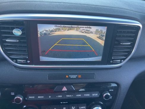 Used 2020 Kia Sportage EX image 14