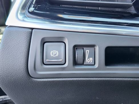 Used 2024 Cadillac XT6 Sport image 23