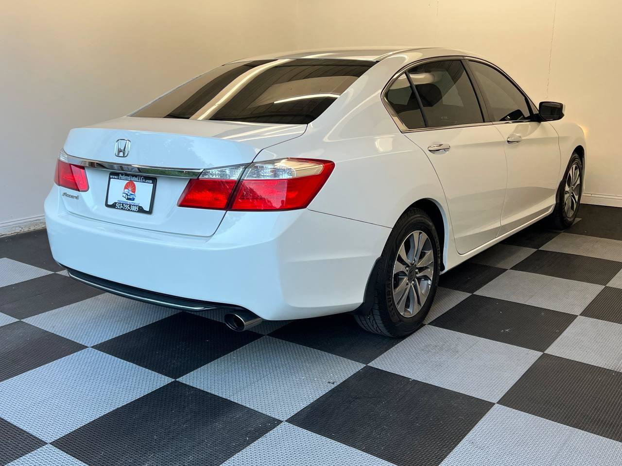 Used 2013 Honda Accord LX image 4