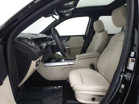 Certified 2026 Mercedes-Benz GLB 250 4MATIC image 7