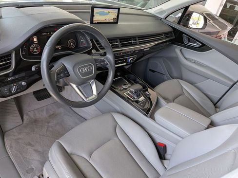 Used 2019 Audi Q7 3.0T Prestige AWD/4WD image 10