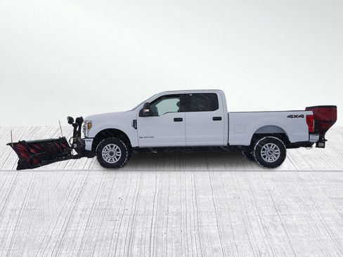 Used 2019 Ford F250 XLT image 3
