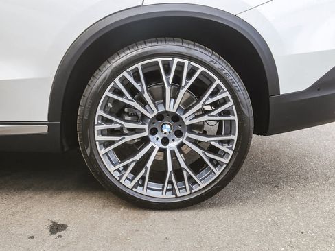 Used 2025 BMW X5 sDrive40i image 8