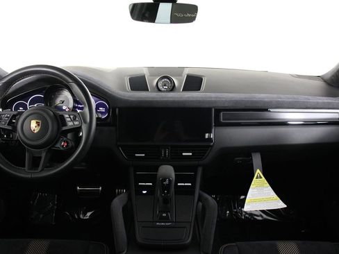Certified 2023 Porsche Cayenne Turbo GT AWD/4WD image 11