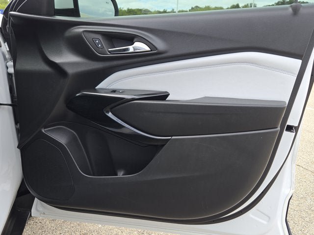 Used 2025 Chevrolet Trax LT w/ Driver Confidence Package FWD image 6