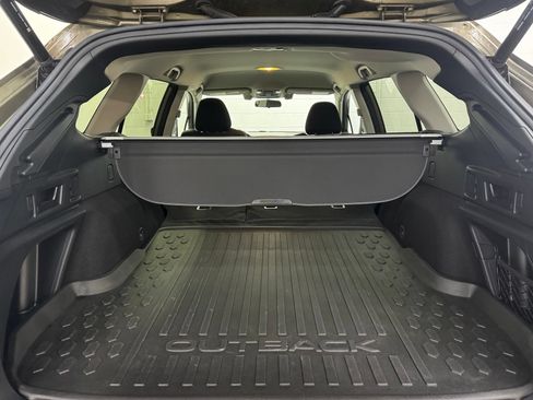 Used 2020 Subaru Outback Premium AWD/4WD image 39