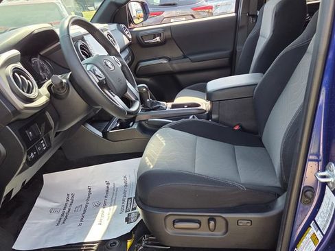 Used 2022 Toyota Tacoma TRD Off-Road w/ Technology Package RWD image 4