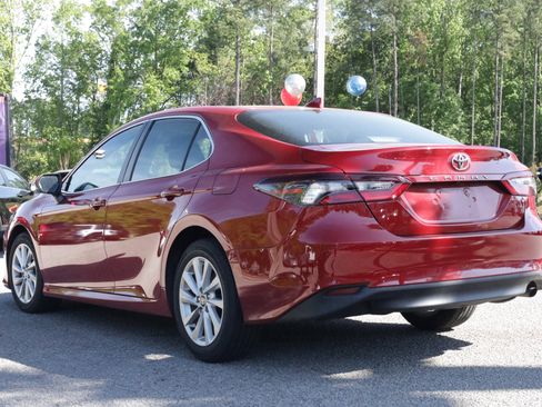 Used 2024 Toyota Camry LE image 3