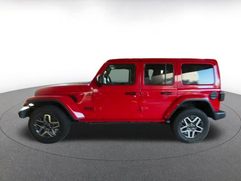 Used 2025 Jeep Wrangler Sahara image 9