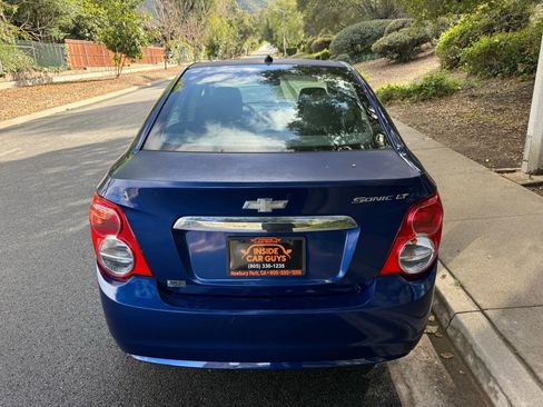 Used 2013 Chevrolet Sonic LT image 4