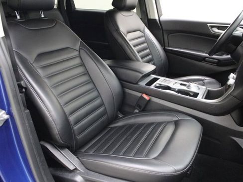 Certified 2021 Ford Edge SEL w/ Convenience Package AWD/4WD image 4