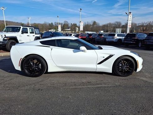 Used 2019 Chevrolet Corvette Stingray Coupe w/ 1LT image 8