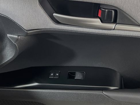 Used 2025 Toyota Camry LE image 32