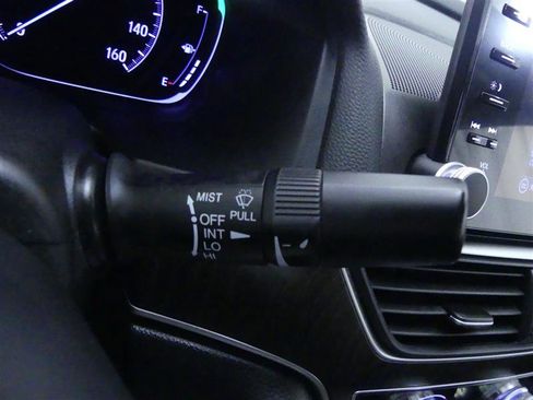 Used 2022 Honda Accord EX-L image 19