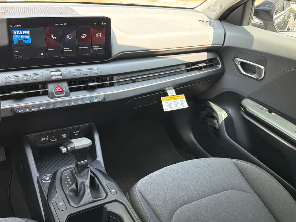 Used 2025 Kia K4 FWD image 25