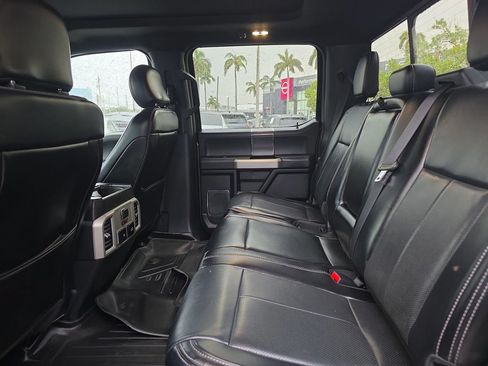 Used 2019 Ford F150 Lariat w/ Equipment Group 502A Luxury AWD/4WD image 18