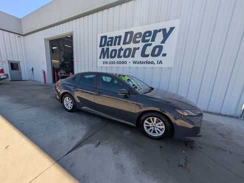 Used 2025 Toyota Camry LE FWD image 34