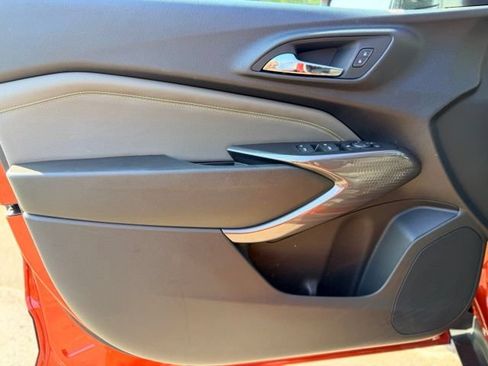 Used 2024 Chevrolet Trax ACTIV w/ Sunroof Package FWD image 19