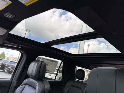 New 2026 Lincoln Navigator L Reserve w/ Jet Appearance Package AWD/4WD image 30