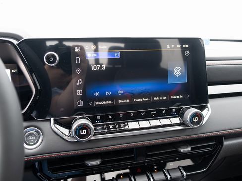 New 2025 Chevrolet Colorado Z71 w/ Z71 Convenience Package 2 image 3