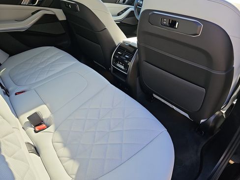 New 2026 BMW X5 xDrive40i w/ Climate Comfort Package image 11