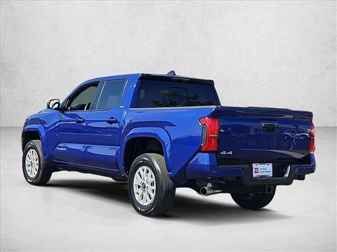 Used 2025 Toyota Tacoma SR5 AWD/4WD image 8