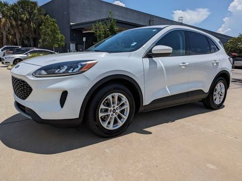 Used 2021 Ford Escape SE w/ Convenience Package FWD image 9