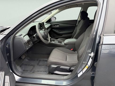 Used 2025 Honda Accord LX image 17