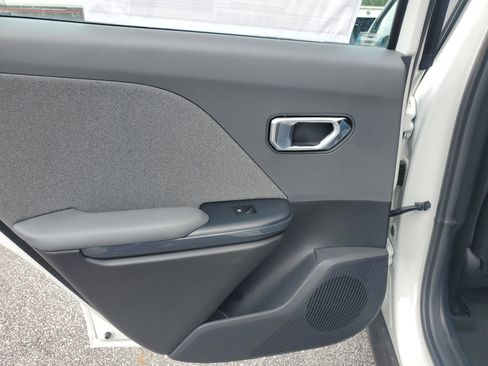 New 2025 Kia K4 EX FWD image 15