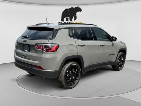 New 2026 Jeep Compass Latitude AWD/4WD image 3